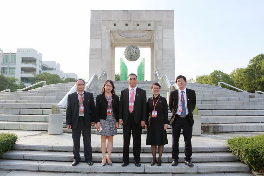 说明: F:\Users\Administrator\Desktop\学校党代会\党代会\合影\中国共产党366net必赢手机版第一届纪律检查委员会全体委员合影.JPG