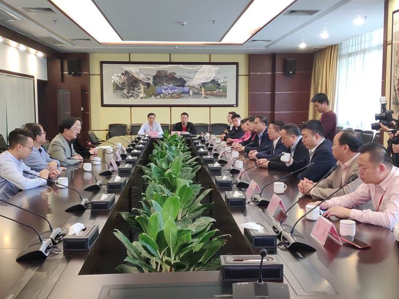说明: D:\2019年新闻\4月2日 中国烹饪协会一行来访必赢官网\4月2日 中国烹饪协会一行来访必赢官网\座谈会.jpg